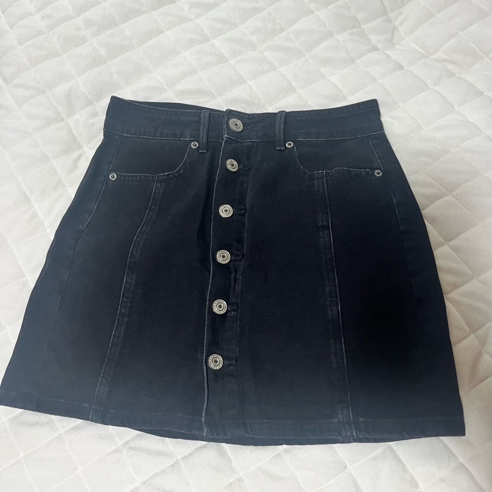 Black American eagle Jean skirt size 00 barely worn